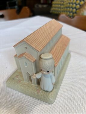1989 Precious Moments Chapel